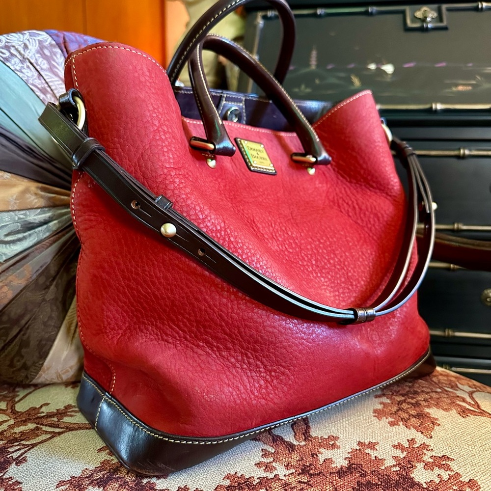 Dooney & Bourke Red Chelsea Shopper Tote Bag in Nubuck Leather Large